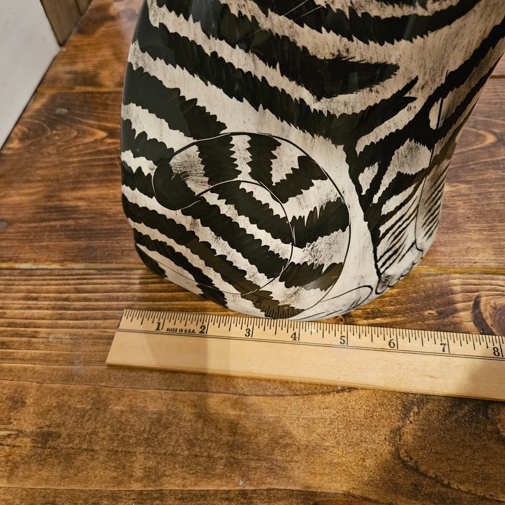 VINTAGE‎ Nina Lyman Black White Cat Tall Ceramic Vase 11" 2001 - Picture 10 of 12